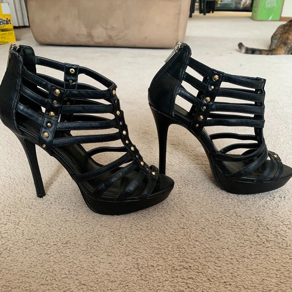 Black Size 8 Heels - Picture 2 of 4